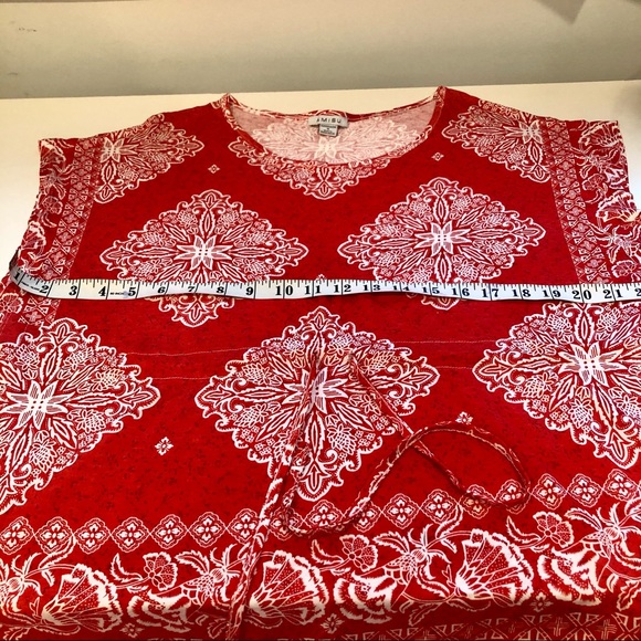 NWOT Summer TOP 🌸 - Picture 8 of 8